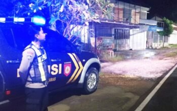 Jaga Kamtibmas, Polsek Sugihwaras Bojonegoro Pantau Pertokoan dan Perbankan