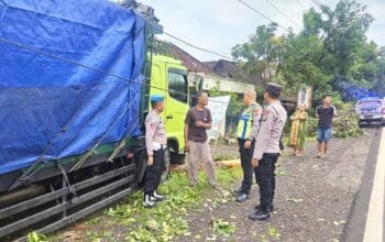 Truk Oleng di Lamongan, Tiga Rumah di Gasak