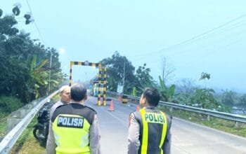 Polisi Ngraho Sisir Lokasi Jembatan TBB Bojonegoro Usai Video Dugaan Pungli Viral