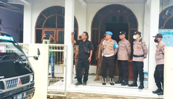 Hak Warga Diduga Digerogoti, Tiga Perangkat Desa Waruwetan Lamongan Jadi Sorotan