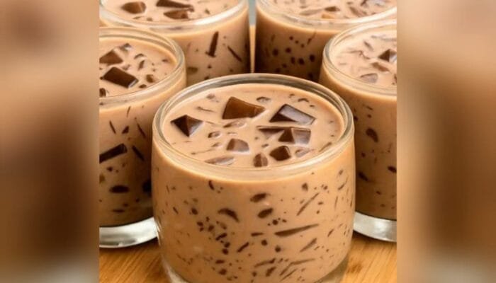 Cuaca Panas, Coba Resep Es Cokelat Jelly Lembut dan Segar Ini
