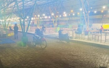 Ramadan di Lamongan Berubah Sendu, Hujan Hambat Pedagang Takjil