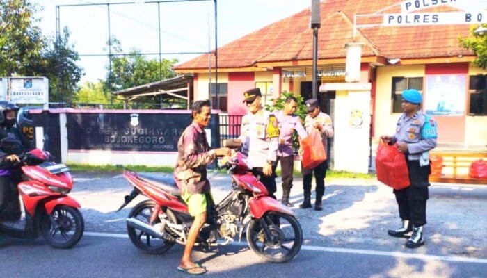 Ramadhan 1447 H: Polsek Sugihwaras Bojonegoro Buktikan Polri Hadir untuk Kemanusiaan dan Kamtibmas