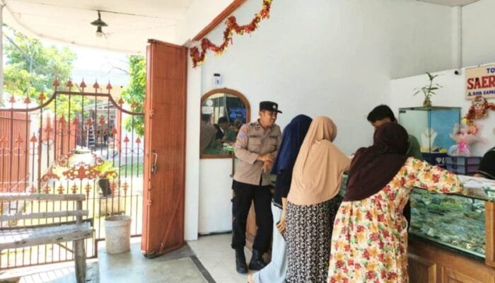 Cegah Perampokan, Polisi Sisir Pertokoan Emas di Kapas Bojonegoro
