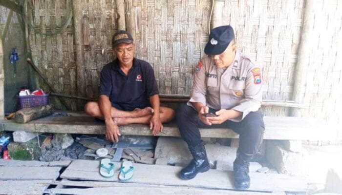 Bhabinkamtibmas Kanor Bojonegoro Turun Langsung, Edukasi Warga Soal Keamanan