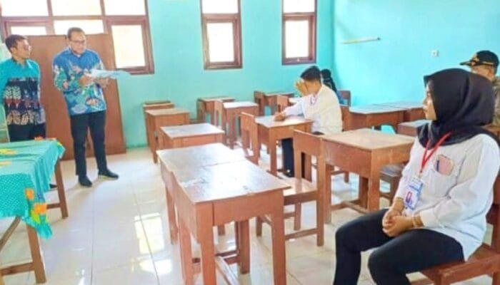 Camat Sukosewu Pastikan Pengisian Perades Pacing Bojonegoro Sesuai Prosedur