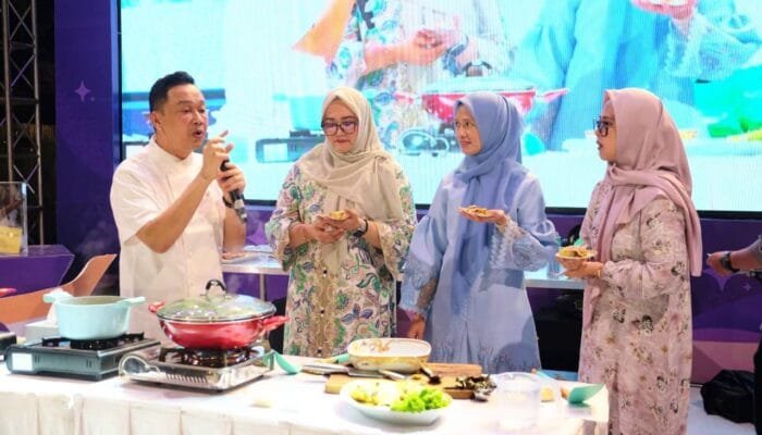 Pasar Bandeng Gresik, Bandeng 19 Kg Ini Pecahkan Rekor Baru