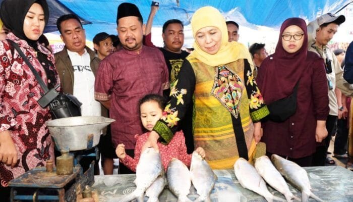 Kunjungan Gubernur Khofifah Bikin UMKM Bandeng Gresik Sumringah