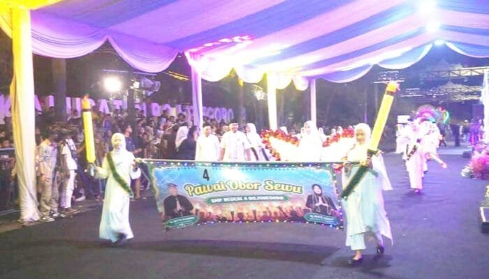 Rute Panjang dan Ribuan Obor, Parade Oklik Bojonegoro Sukses Curi Perhatian
