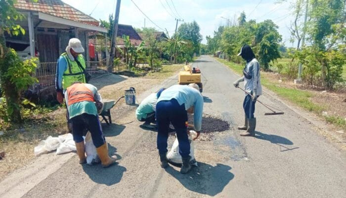 Pemkab Bojonegoro Gerak Cepat, Jalan Alternatif Kini Lebih Aman dan Terang
