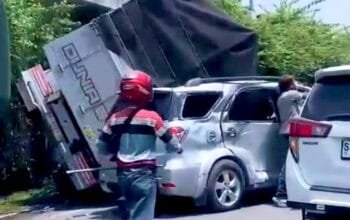 Kecelakaan di Jalur Bojonegoro–Padangan, Rush Gagal Nyalip Berujung Tabrakan