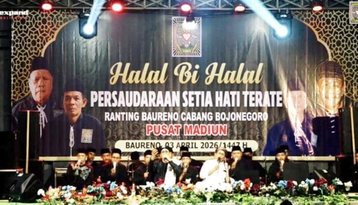 Ribuan Warga PSHT Bojonegoro Padati Gebyar Sholawat Baureno, Suasana Membeludak