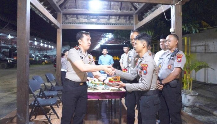 Tasyakuran di Kolam Pancing, Cara Unik Polres Bojonegoro Rayakan HUT Sabhara