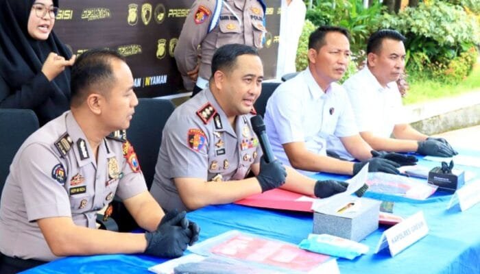 Jaringan Sabu Bawean Gresik Digulung, Polisi Sita 14 Paket Barang Bukti