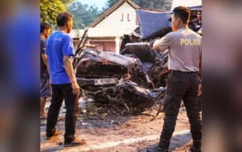 Kecelakaan di Parengan Tuban, Pick Up vs Truk Parkir, 7 Orang Jadi Korban