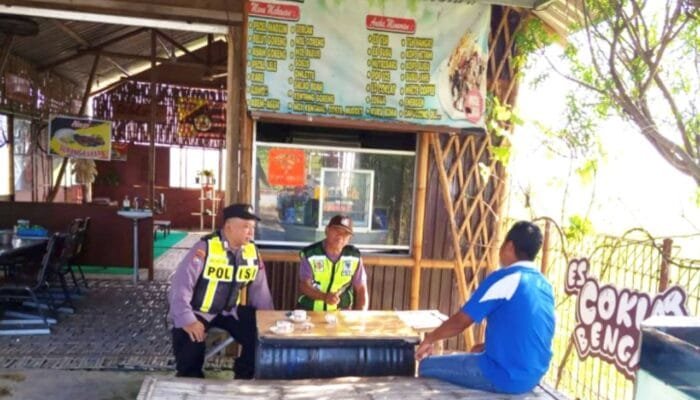 Lebih Dekat dengan Warga, Polisi Kanor Bojonegoro Andalkan Patroli Dialogis