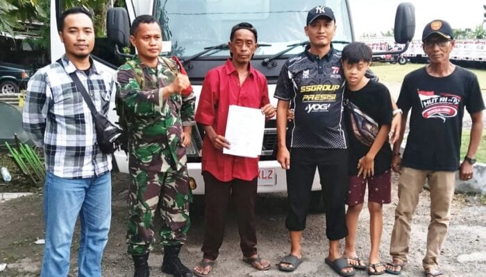 42 Truk Fuso Bergerak Serentak, Babinsa di Lamongan Pastikan Aman Hingga Tujuan