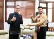 Pemuda Tuli Ini Jelajah Indonesia dan Temui Bupati Bojonegoro