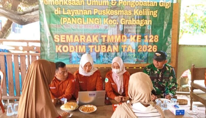 Warga Nikmati Layanan Gratis di TMMD Tuban