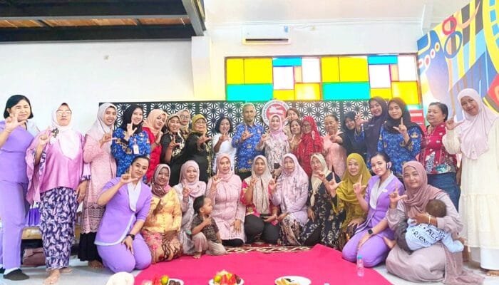 Dari Beauty Class ke Catwalk, Kartini Bojonegoro Tunjukkan Kelasnya