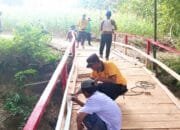 Akses Vital Sempat Lumpuh, Kini Jembatan Darurat di Sambeng Lamongan Jadi Penyelamat