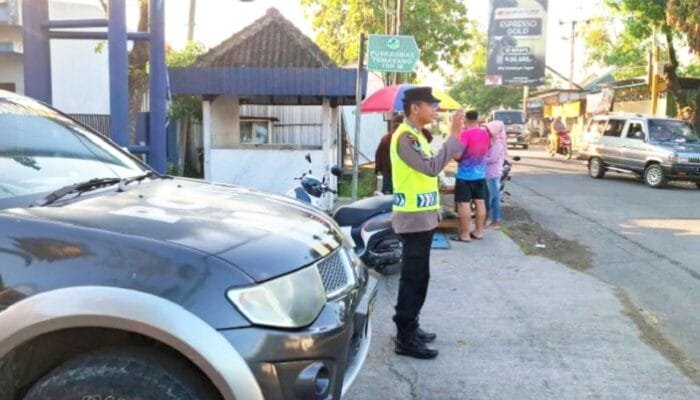 Lalu Lintas Pagi Lebih Lancar, Ini Peran Personel Polsek Temayang Bojonegoro