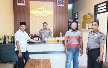 Dari Arak hingga Soju, Ratusan Botol Miras Disita di Brondong Lamongan