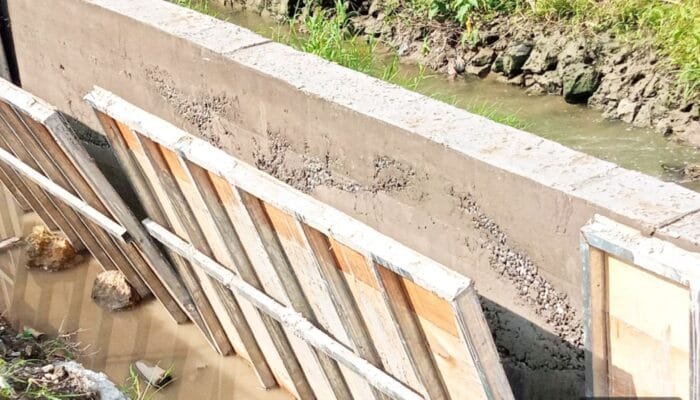 Anggaran Ratusan Juta, Hasil Cor TPT di Desa Mudung Kepohbaru Bojonegoro Diduga Tak Maksimal