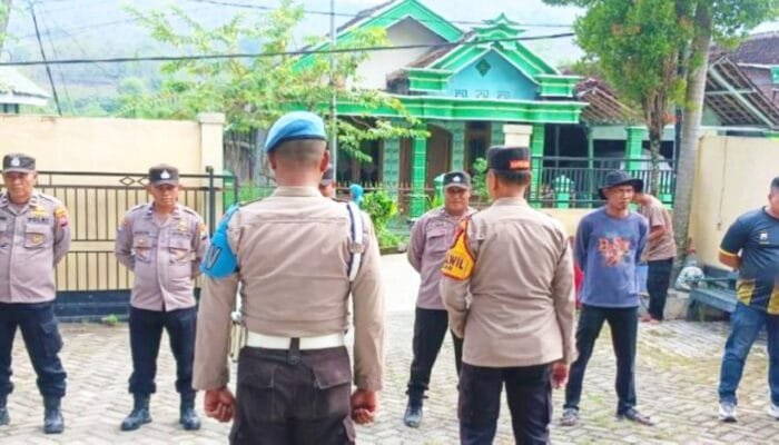 Polsek Sekar Bojonegoro Fokus Pengamanan Keramaian dan Arus Lalu Lintas Selama Libur Bersama