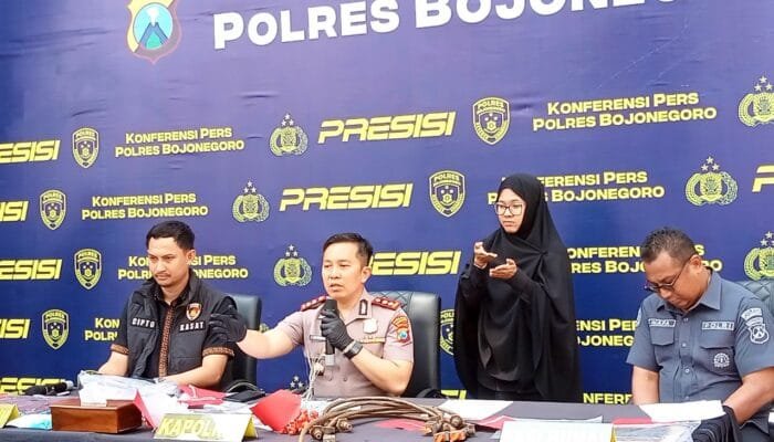 Polisi Ungkap Kasus Viral Penipuan Nenek Sebatang Kara di Bojonegoro