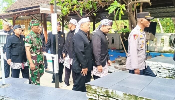 Tabur Bunga Hari Jadi Lamongan ke-457, TNI Ajak Warga Jangan Lupakan Sejarah
