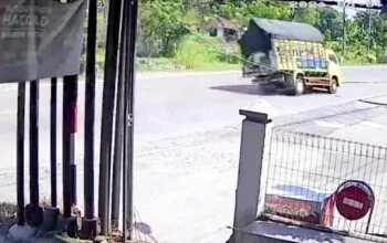 Detik-Detik Kecelakaan Maut di Leran Kalitidu Bojonegoro Terekam CCTV
