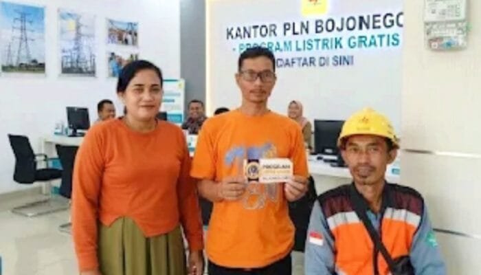 PJI Bojonegoro Kembali Berbagi, Pasang Listrik Gratis untuk Dua Keluarga Membutuhkan