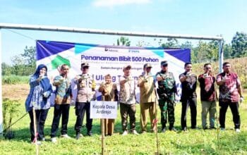 Kolaborasi TNI, PNM dan Warga, 500 Pohon Menghijaukan Sambeng Lamongan