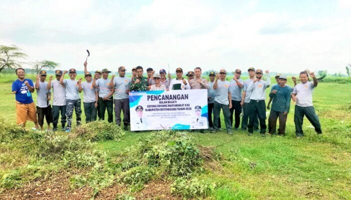 Kebersamaan Jadi Kekuatan, Desa Lengkong Balen Bojonegoro Gelar Karya Bakti