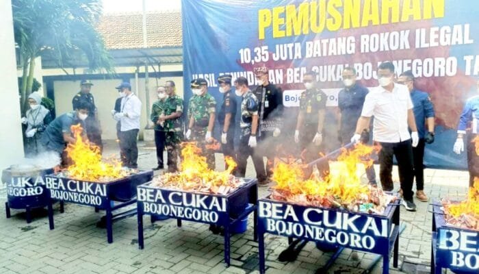 Rokok Ilegal Bernilai Miliaran Rupiah Musnah di Bojonegoro