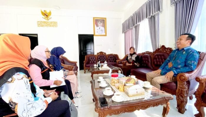 Wabup Nurul Jadi Responden Sensus Ekonomi, Ini Himbauannya untuk Warga Bojonegoro