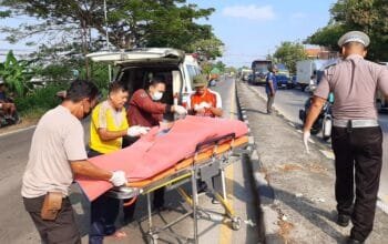 Pengendara Motor Asal Bojonegoro Terjatuh dan Terlindas Truk di Babat Lamongan