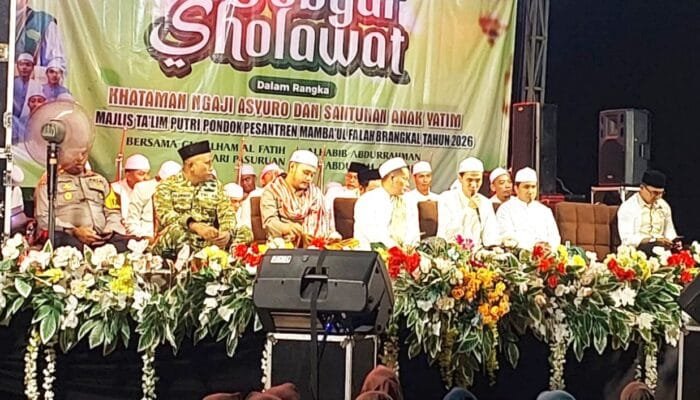 Maulid Akbar dan Gebyar Sholawat Mamba’ul Falah Bojonegoro Pererat Ukhuwah Islamiyah