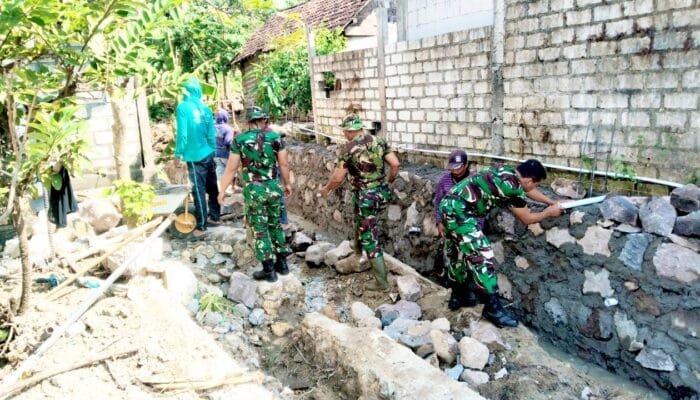 Semangat Gotong Royong Warnai Pra TMMD Lamongan, Sungai Dinormalisasi Demi Petani