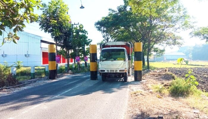 Portal Perbatasan Bojonegoro Lamongan Jadi Solusi, Kendaraan Overload Tak Lagi Bebas Melintas