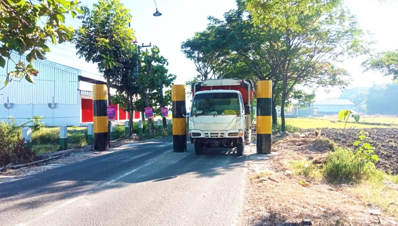 Portal Perbatasan Bojonegoro Lamongan Jadi Solusi, Kendaraan Overload Tak Lagi Bebas Melintas img 20260704 wa0014