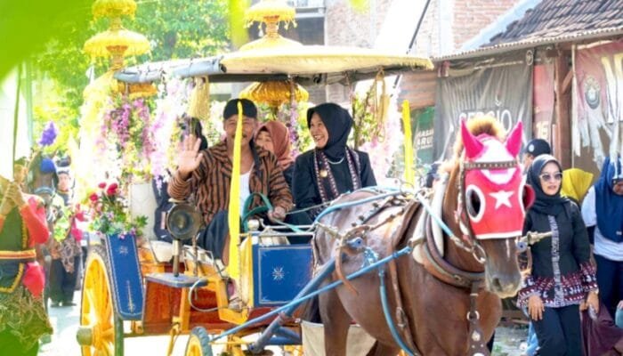 Delapan Pusaka Ki Andong Sari Dikarak, Tradisi Suro Bojonegoro Memikat