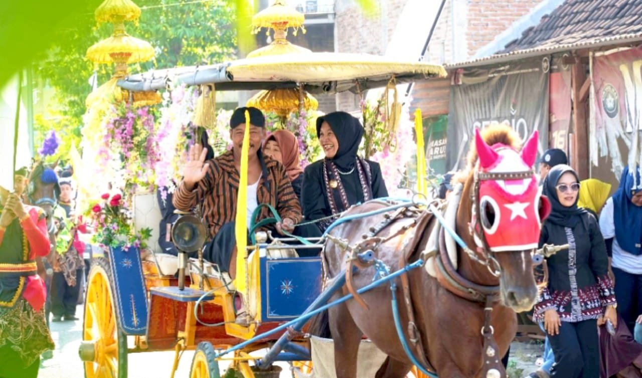 Delapan Pusaka Ki Andong Sari Dikarak, Tradisi Suro Bojonegoro Memikat img 20260706 wa0029