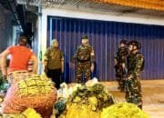 Cegah Kriminalitas di Bojonegoro, Yonif TP 885 Bersama Polri Patroli
