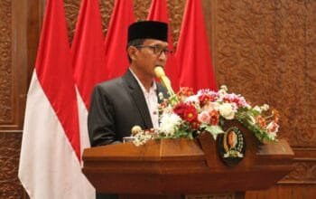 DPRD dan Pemkab Bojonegoro Sepakati Raperda APBD 2025, Ini Pesan Bupati Wahono