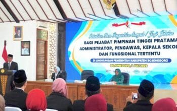 Bupati Bojonegoro Setyo Wahono Lantik 195 Pejabat, Tekankan Kerja Nyata dan Integritas img 20260708 wa0012