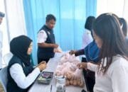 Telur Gayatri Lebih Murah Rp7 Ribu, Pasar Murah TMMD 129 Bojonegoro Ramai Pengunjung
