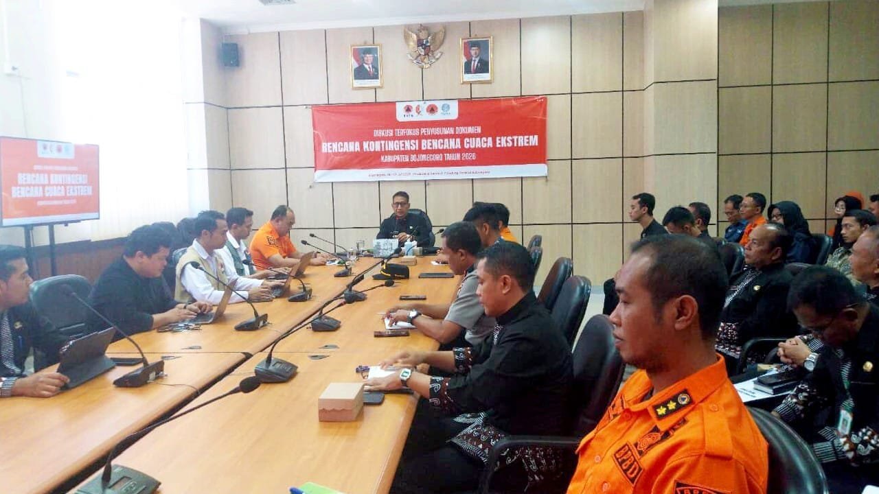 Bupati Bojonegoro Minta BPBD Perkuat Mitigasi dan Kesiapan Hadapi Bencana img 20260716 wa0087