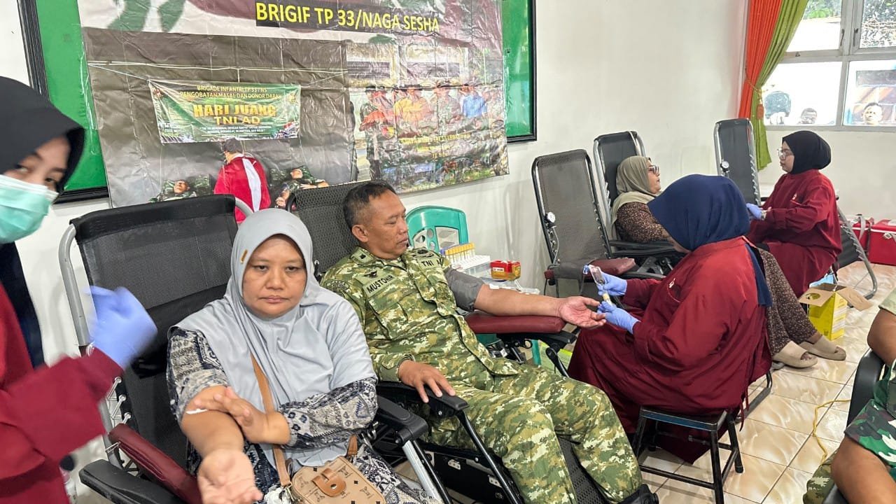 TNI Hadir untuk Masyarakat Bojonegoro, Donor Darah Brigif TP 33 NS Disambut Antusias img 20260718 wa0015